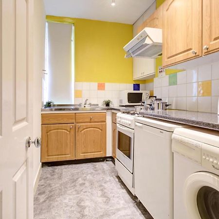 Oxford Street - Mayfair, Central London Budget Apartment Bagian luar foto